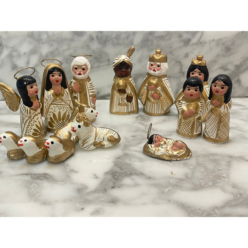 Handmade Peruvian Ceramic Nativity Set Gold White Folk Art 14 Pc Retablo Style